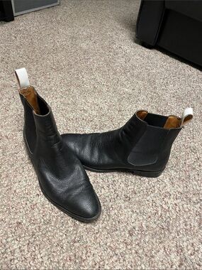 John fluevog the gateway black leather short Chelsea boots with elastic inserts